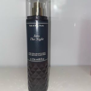 🎉 3 for $25 Bath and body works into the night